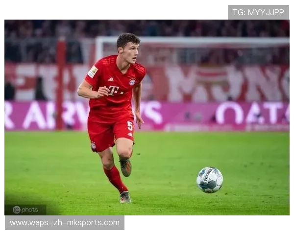 拜仁帕瓦尔超远距离吊射让人目瞪口呆：一个惊艳的瞬间