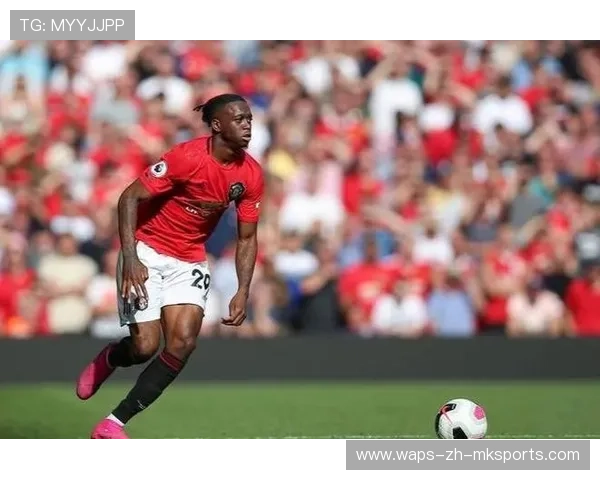 曼联万比萨卡：卡位与拦截训练的完美演绎