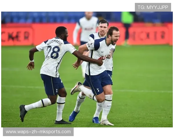 热刺连续围攻，库卢切夫斯基劲射被挡