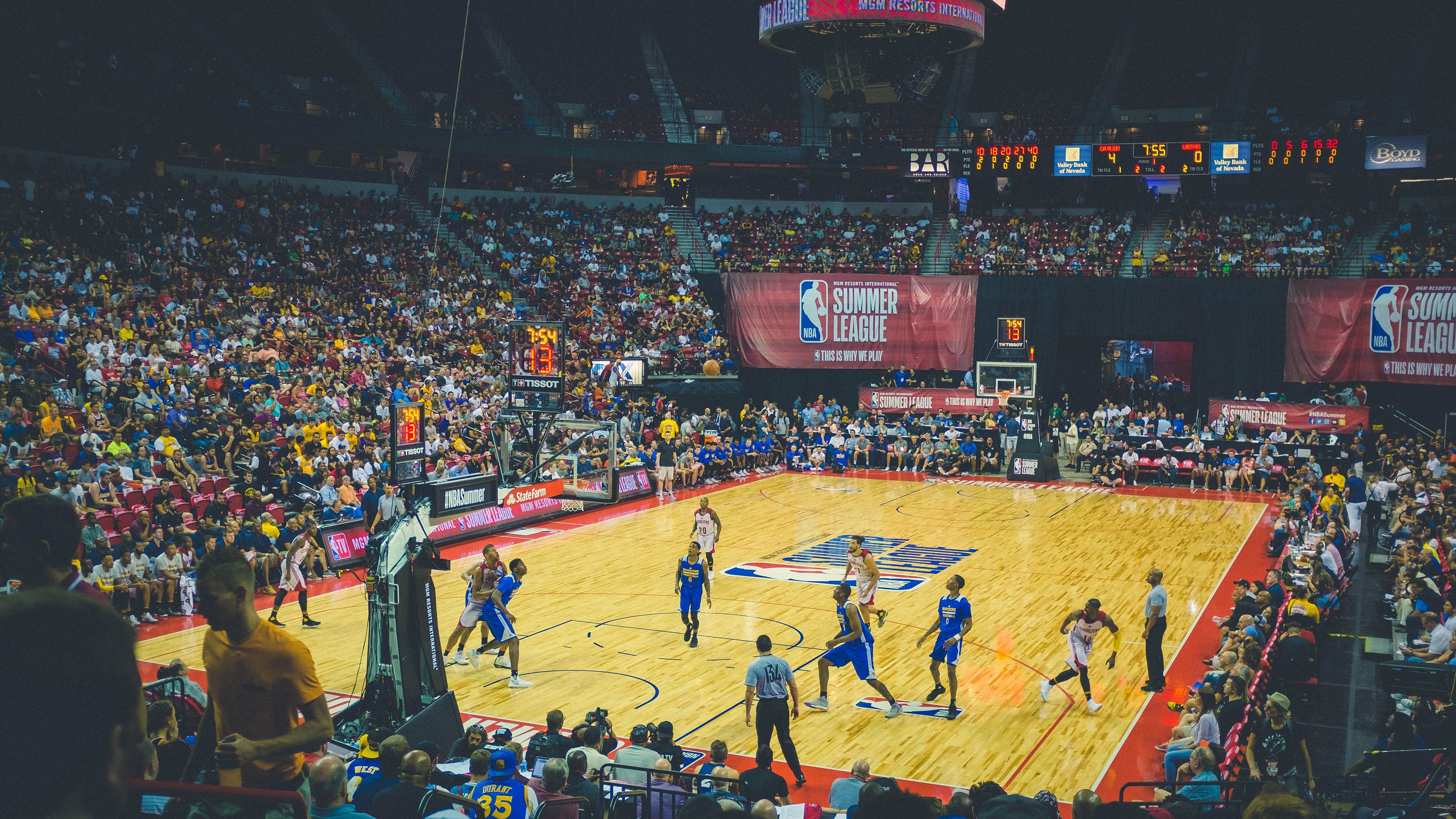 拉恩：全黑队外线的“闪电手”，每一次突破都为队友提供宝贵机会